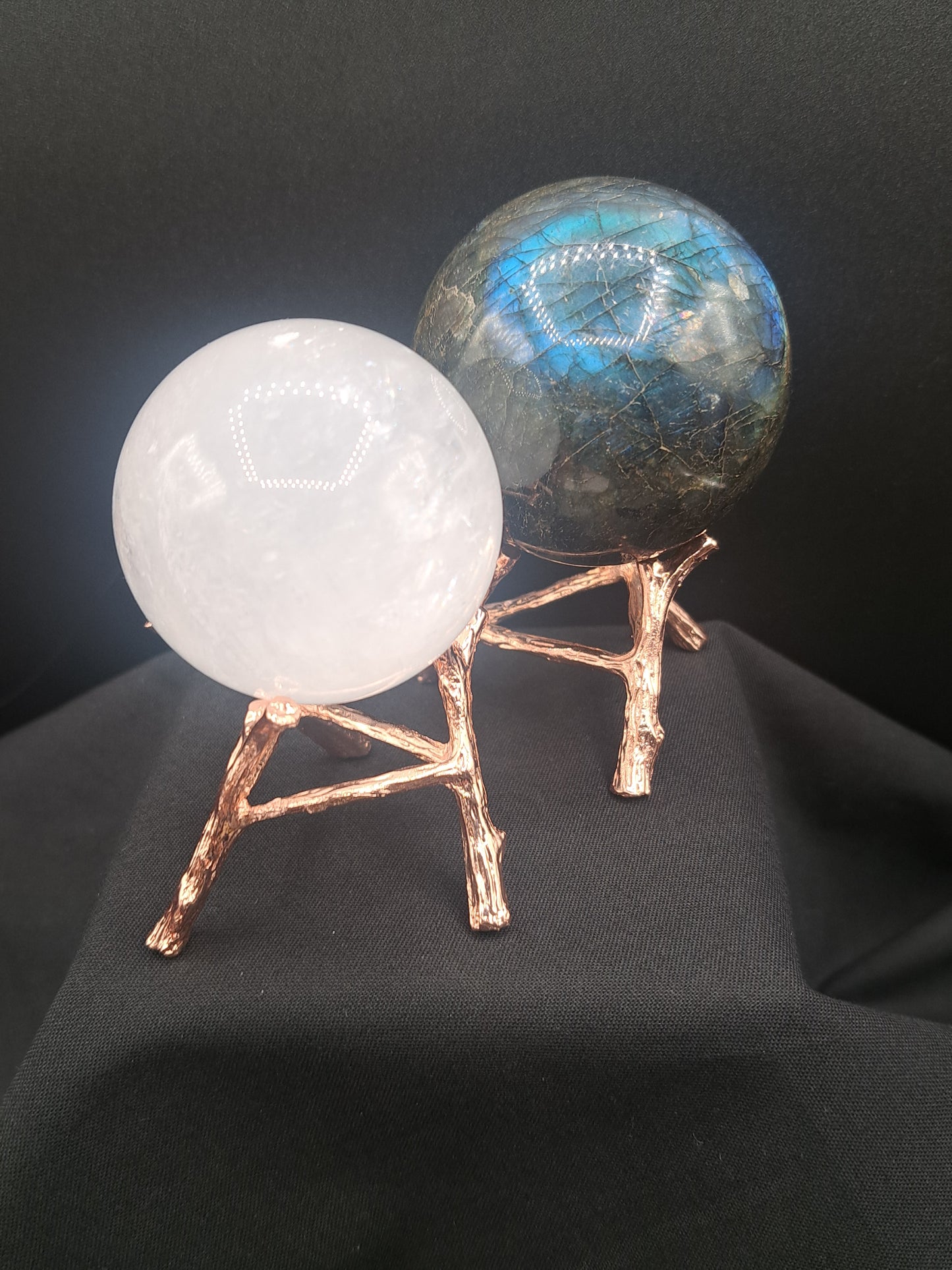 Metal Sphere Holder Rose Gold Color