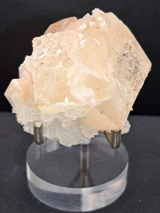 Twinned Golden Calcite with Heulandite